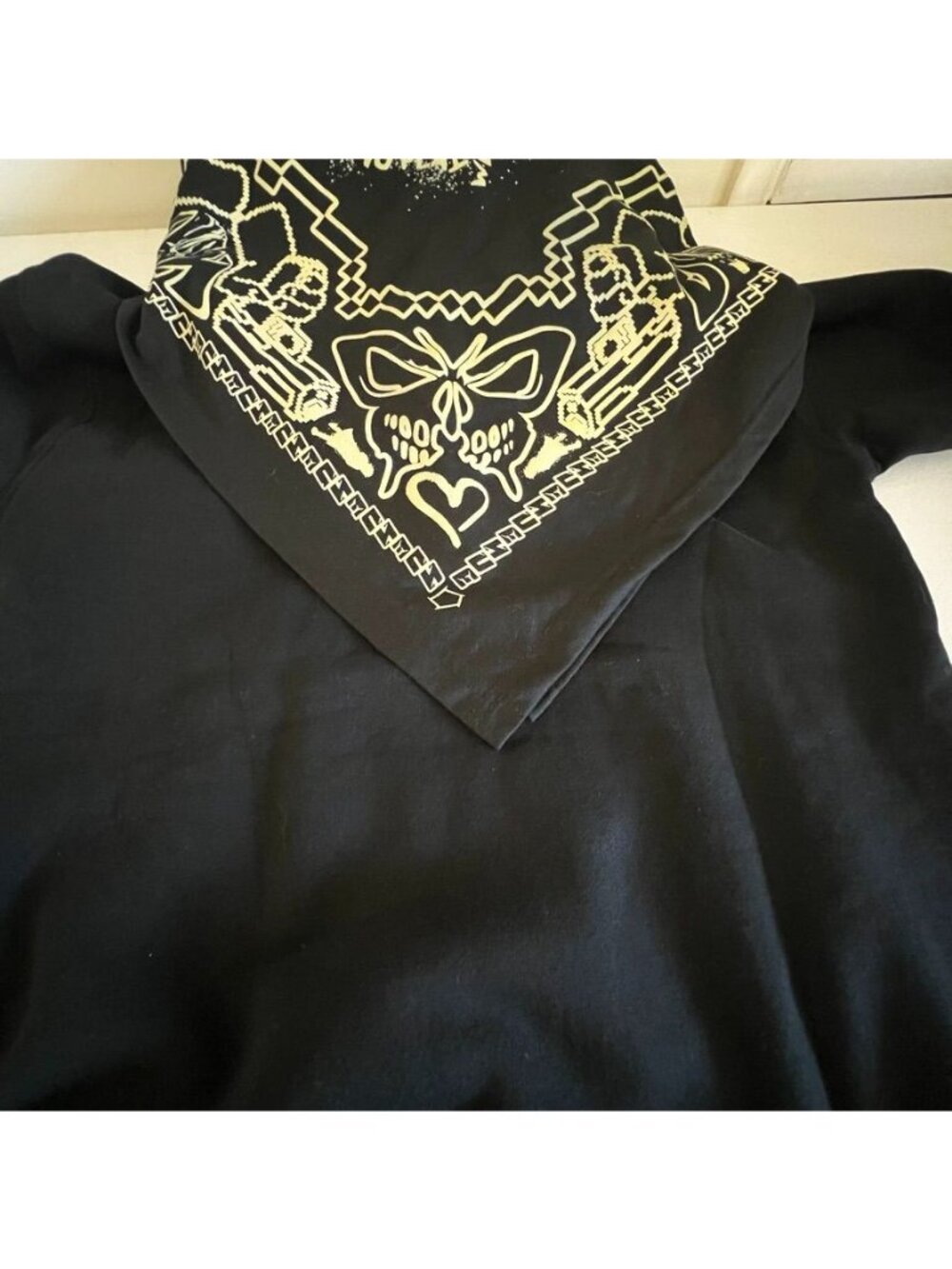 Hue Arcadia Black Bandana Hood Graphic Babushka Hoodie Y2K Skate Punk Streetwear - Picture 8 of 15